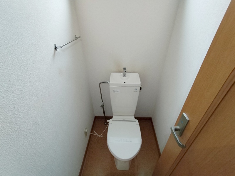 トイレ　嬉しいバス・トイレ別♪