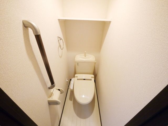 クレイノ西与野のトイレ写真