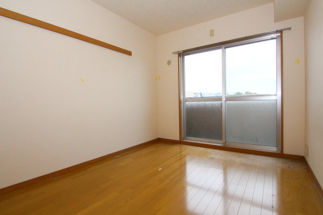 居室・リビング　同間取りの別のお部屋の参考写真となります