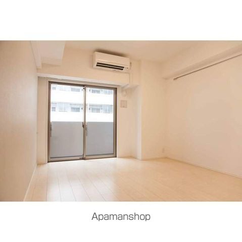 コンフォリア錦糸町DEUXの居間写真
