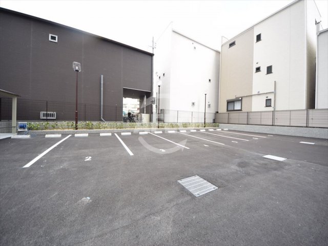 駐車場　エステムコート難波Vブロード　駐車場