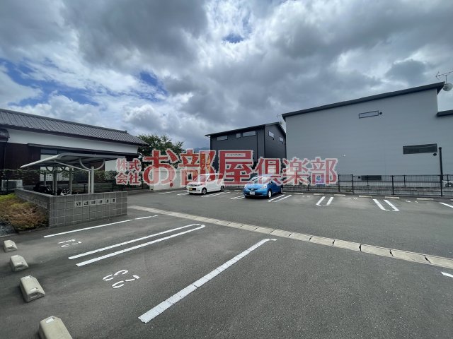 駐車場　駐車場完備です