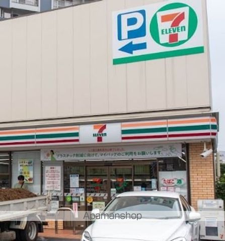 コンビニ　セブンイレブン（コンビニ）まで601m