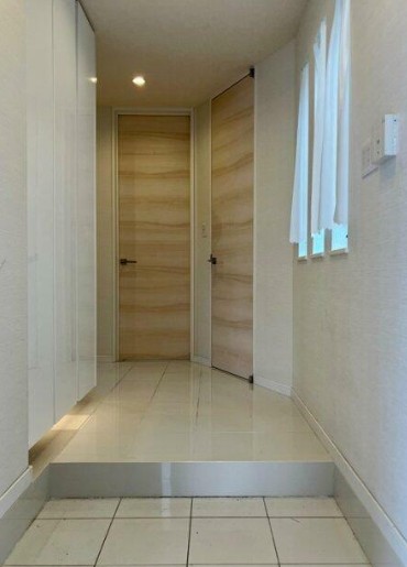 玄関　上大崎戸建