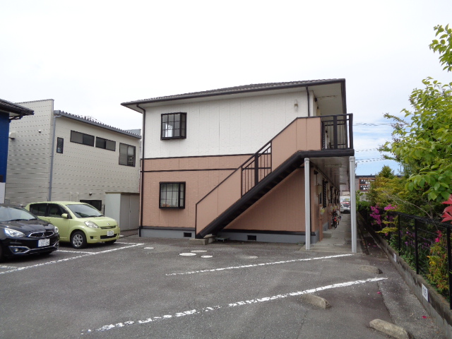 リバーサイドミキの建物外観