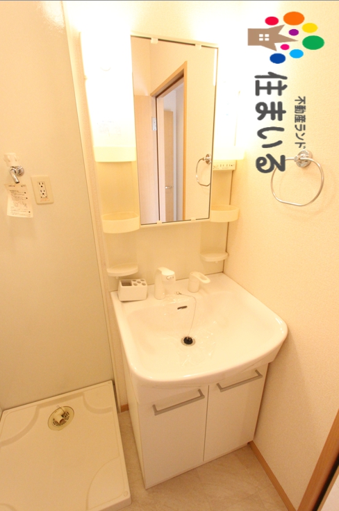 洗面設備　※写真は同型タイプとなります