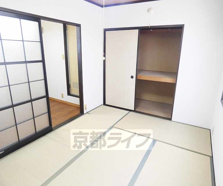 居室・リビング　シンプルなお部屋です。