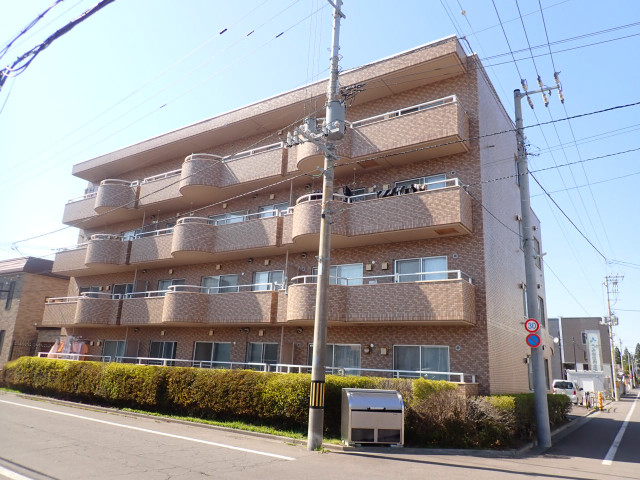 函館市松陰町のマンションの建物外観