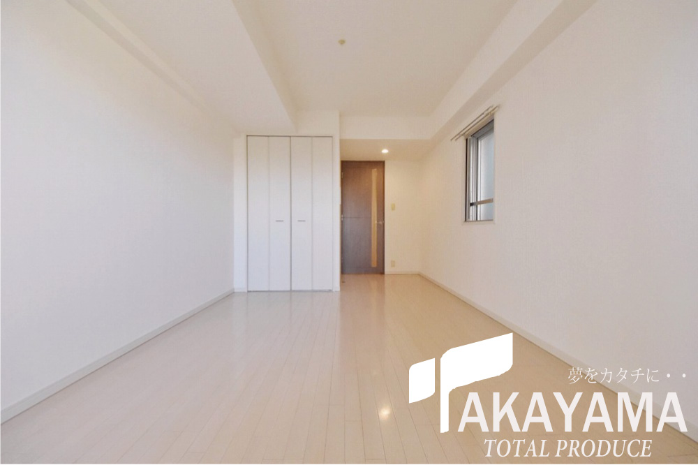 居室・リビング　洋室、角度別。ホワイト基調のお部屋です。