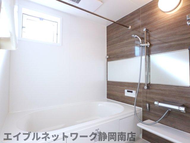 バス・シャワールーム　きれいなお風呂です