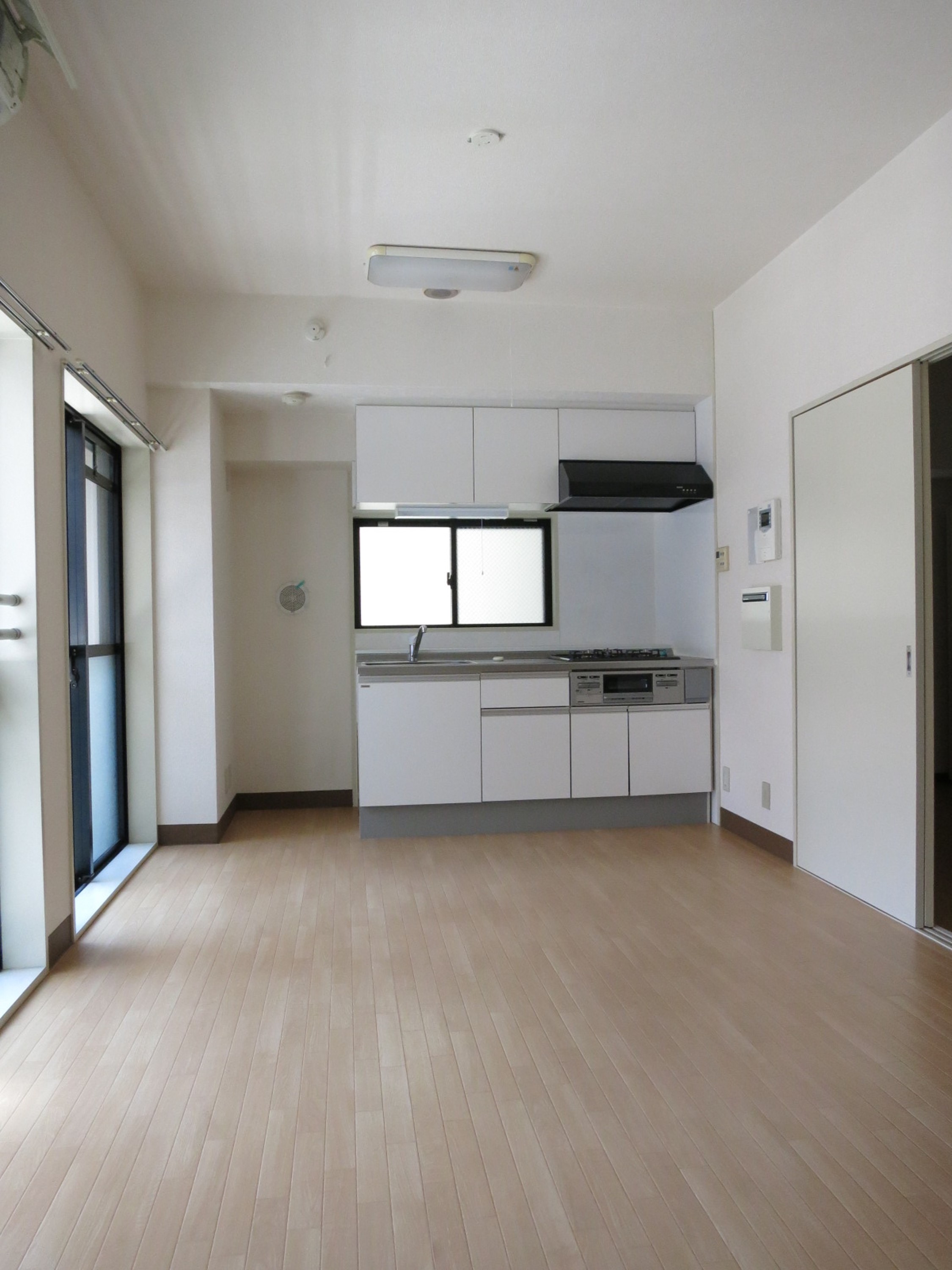 マンション白陽の居間写真