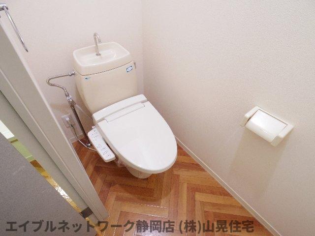 【静岡市駿河区上川原のアパートのトイレ】
