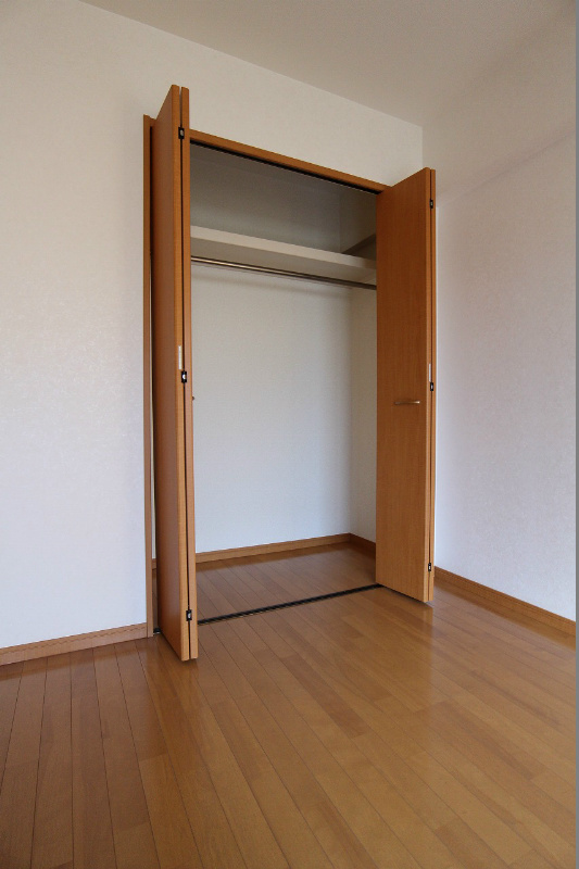 収納　収納力の高いクローゼットです。