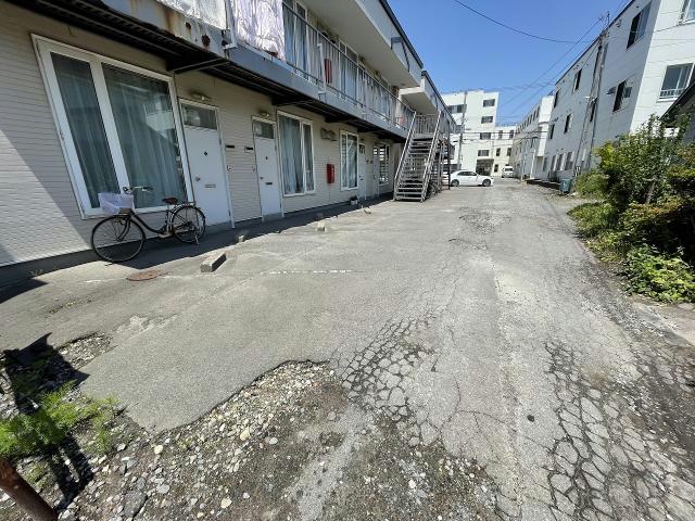 駐車場　駐車場