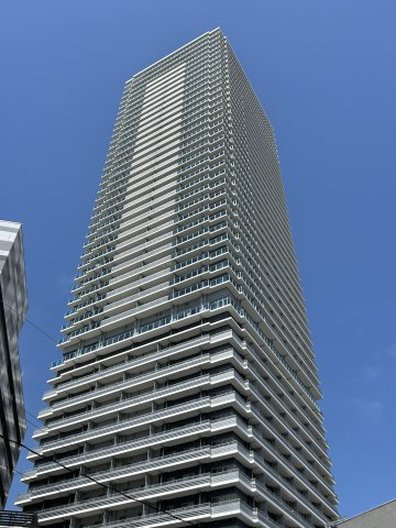 グランクロスタワー広島　アイコートの建物外観