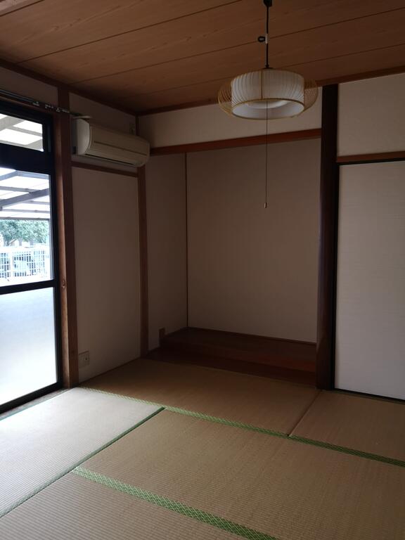 村上貸家の内装写真