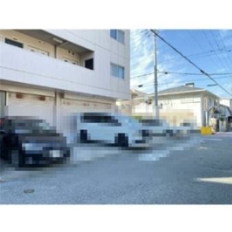 【姫路市南八代町のマンションの駐車場】