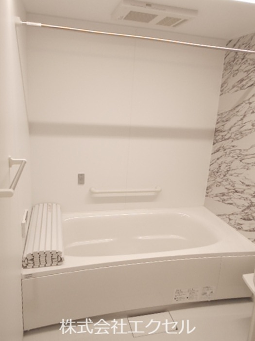 バス・シャワールーム　追い焚き機能のお風呂です。