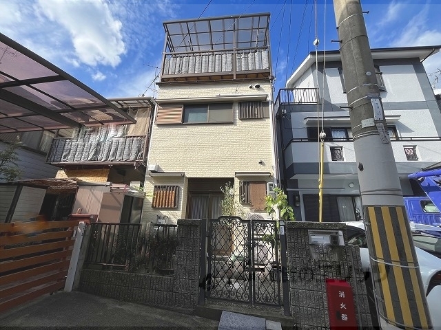 京都市山科区小山北溝町のその他の建物外観