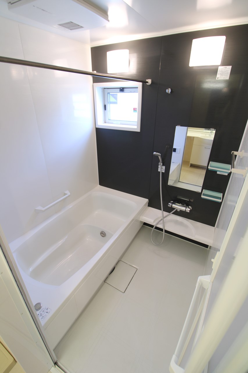 バス・シャワールーム　※同物件、別部屋になります。