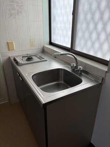 大開通5丁目戸建のキッチン写真
