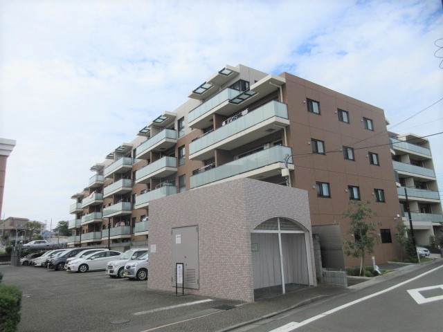 町田市南町田のマンションの建物外観