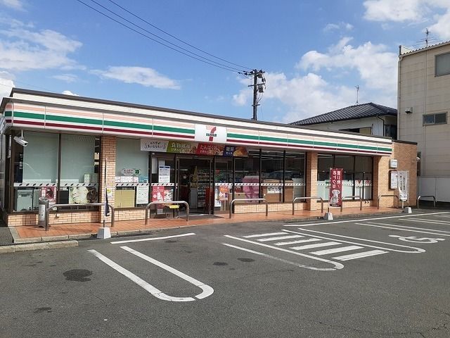 【熊本市南区八幡のアパートのコンビニ】