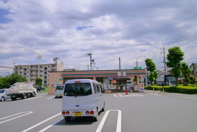 【入間郡越生町上野東のアパートのコンビニ】