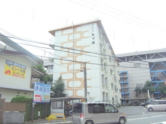 大津市桜野町のマンションの建物外観