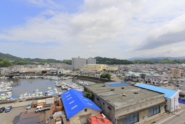 【松山市住吉のマンションの眺望】