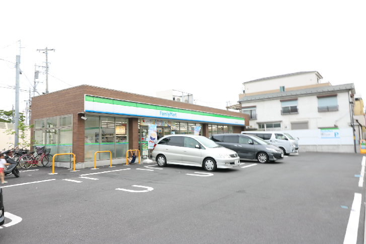 コンビニ　ファミリーマート 江北二丁目店（コンビニ）まで315m