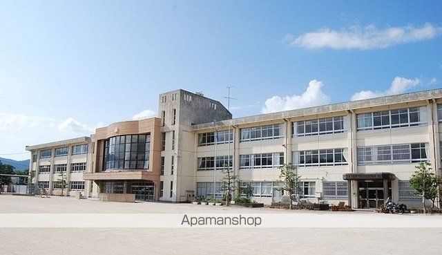 小学校　田村小学校（小学校）まで700m