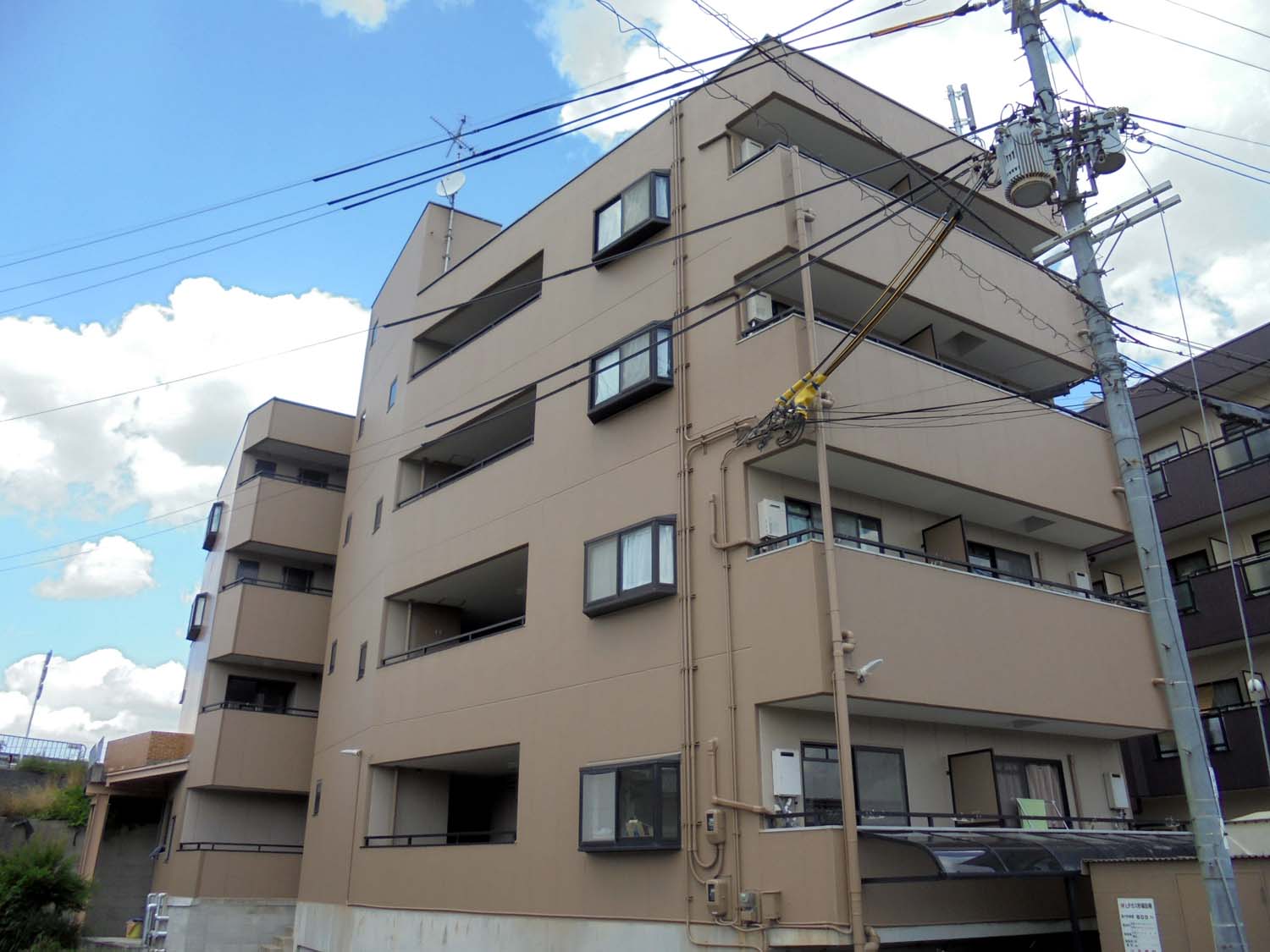 近鉄京都線 山田川駅 徒歩4分 築32年