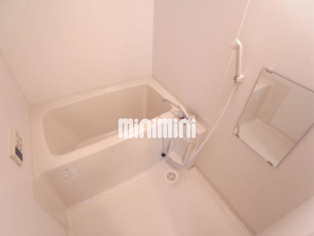 バス・シャワールーム　追い焚き付きでいつでも温かいお風呂に入れます