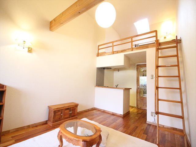 居室・リビング　居室・照明・エアコン＆無料レンタル家具付き