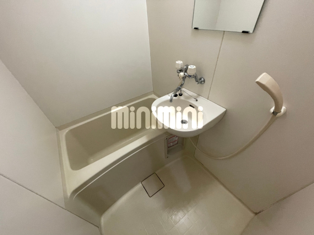 バス・シャワールーム　トイレと別の浴室は使いやすいですね