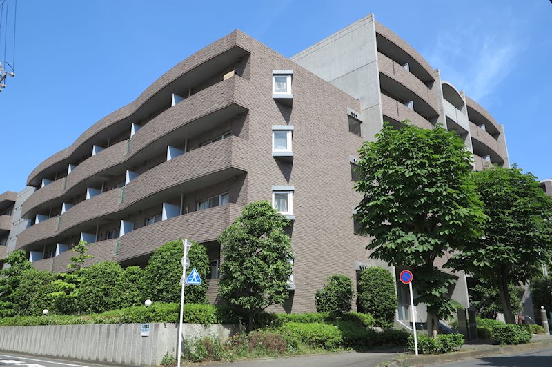 建物外観　☆６階建て鉄筋コンクリート造の物件です☆