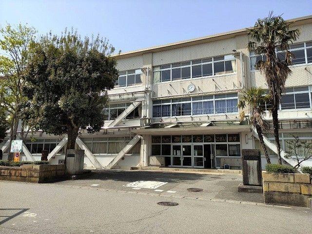 小学校　山代小学校（小学校）まで536m