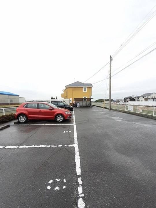 駐車場　駐車場