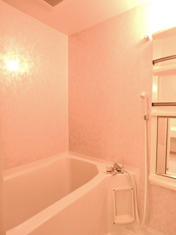 バス・シャワールーム　図面と現状に相違がある場合には現状を優先．．．