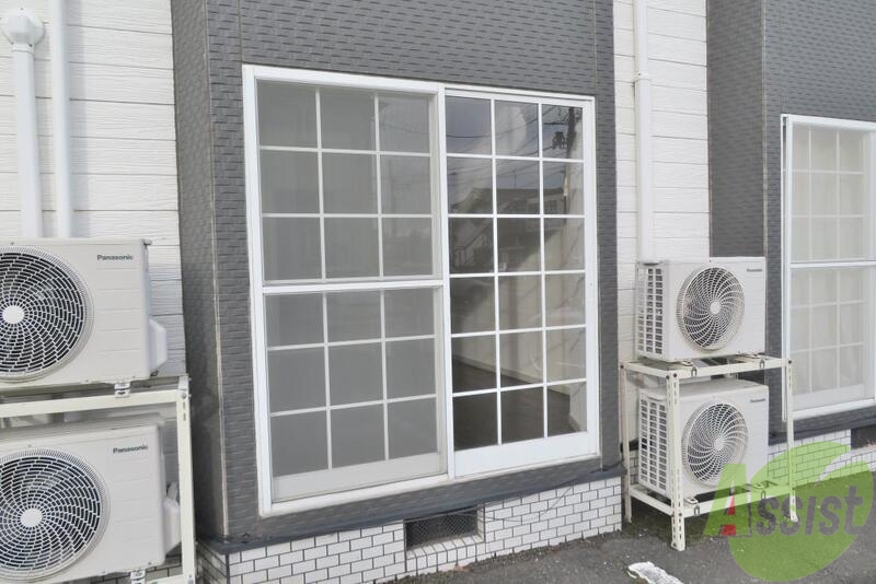 バルコニー　外から見たお部屋の感じのお写真です。