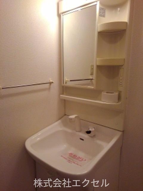洗面設備　独立洗面台です。
