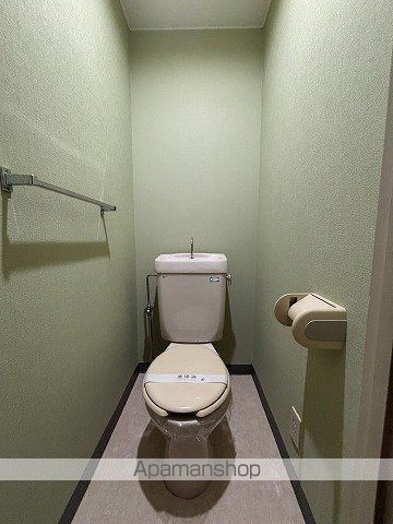 広島電鉄宇品線 宇品四丁目駅 徒歩4分 5階建 築34年のトイレ写真