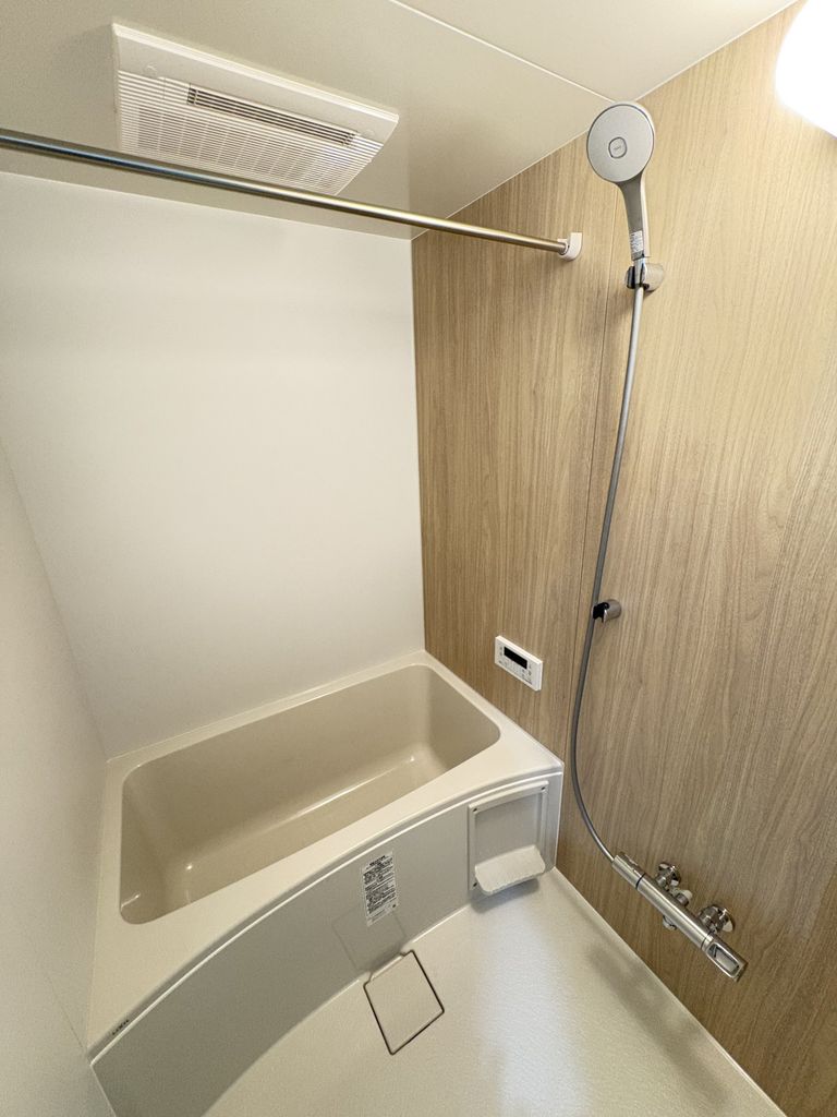 バス・シャワールーム　※建築中の写真です