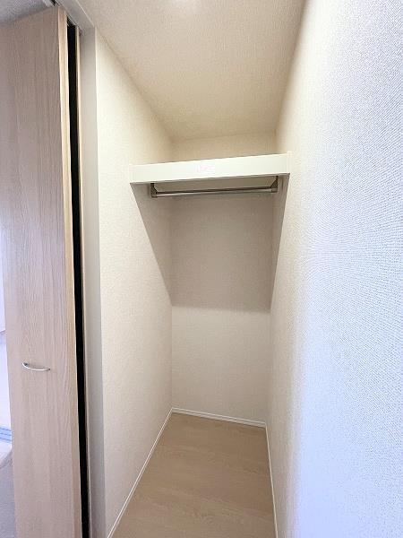 収納　ウォークインクローゼット