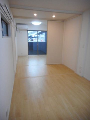 居室・リビング　ゆったりとした居間です