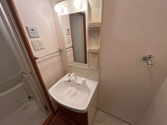 洗面設備　洗髪洗面化粧台