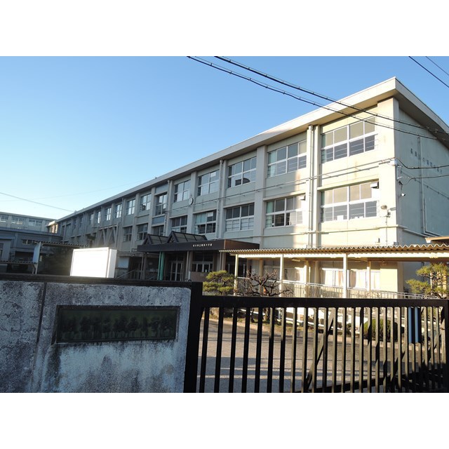 小学校　城西小学校　　４１（小学校）まで650m