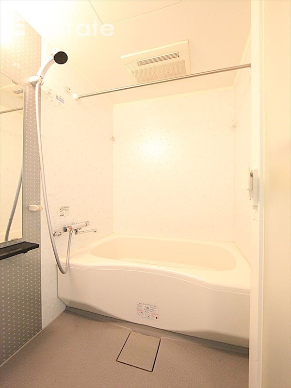 バス・シャワールーム　バスルーム