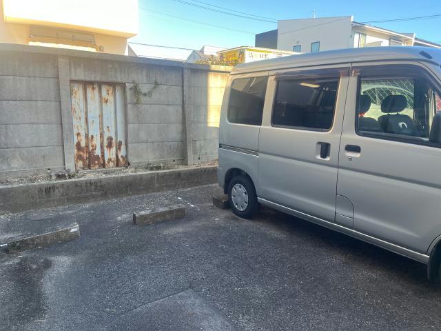 駐車場　駐車場
